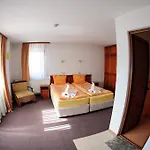 Family Nadejda 3* Bansko