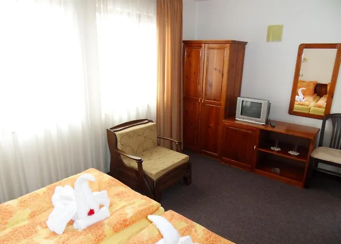 Family Nadejda Szálloda