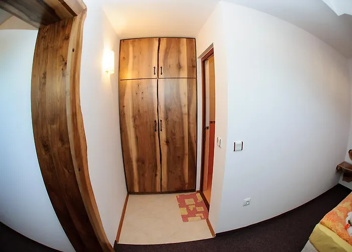 Family Nadejda Szálloda