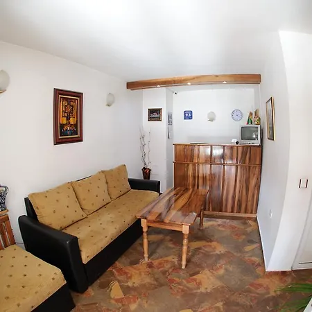 Family Nadejda Hotel