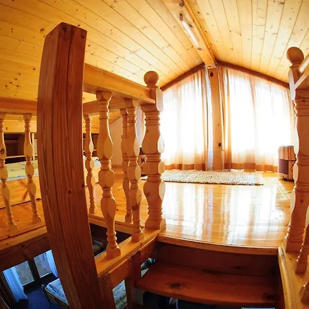 Family Nadejda Hotel